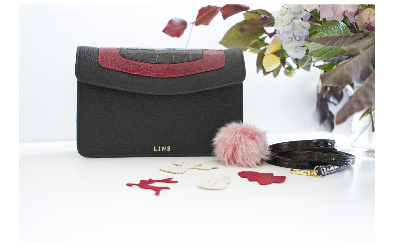 LIN8 Australia's bespoke luxury leather goods made in Australia. Made with genuine exotic crocodile leather. Create, design your leather goods, bag, handbag, purse, clutch, wallet, pet dog collar, gym lifting pulling straps