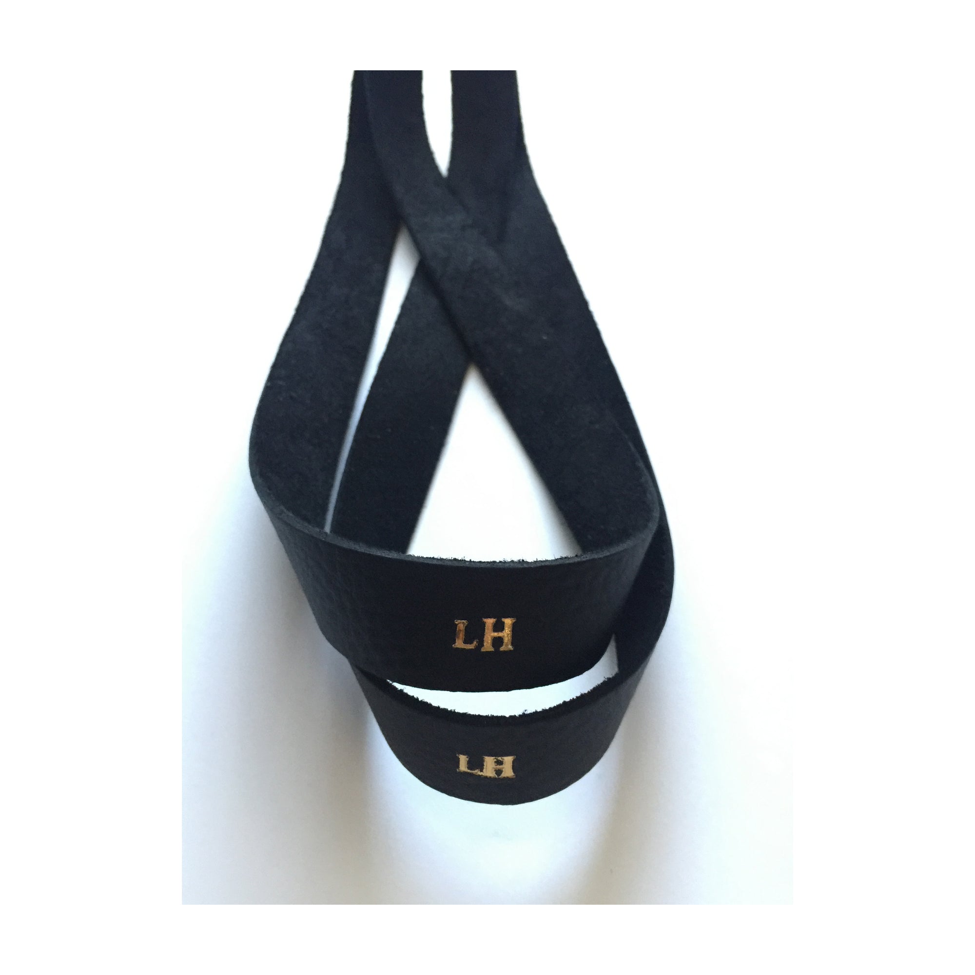 LIN8 Australia's bespoke luxury leather goods. Genuine leather gym lifting pulling straps for bodybuilding, gym, crossfit, olympic weightlifting, powerlifting, deadlift, barbell row, dumbbell row